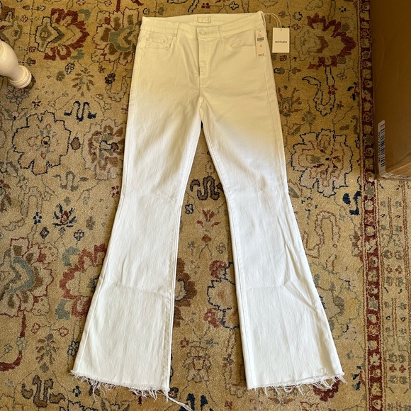 Mother Denim The Weekender Fray Jeans - Picture 5 of 13